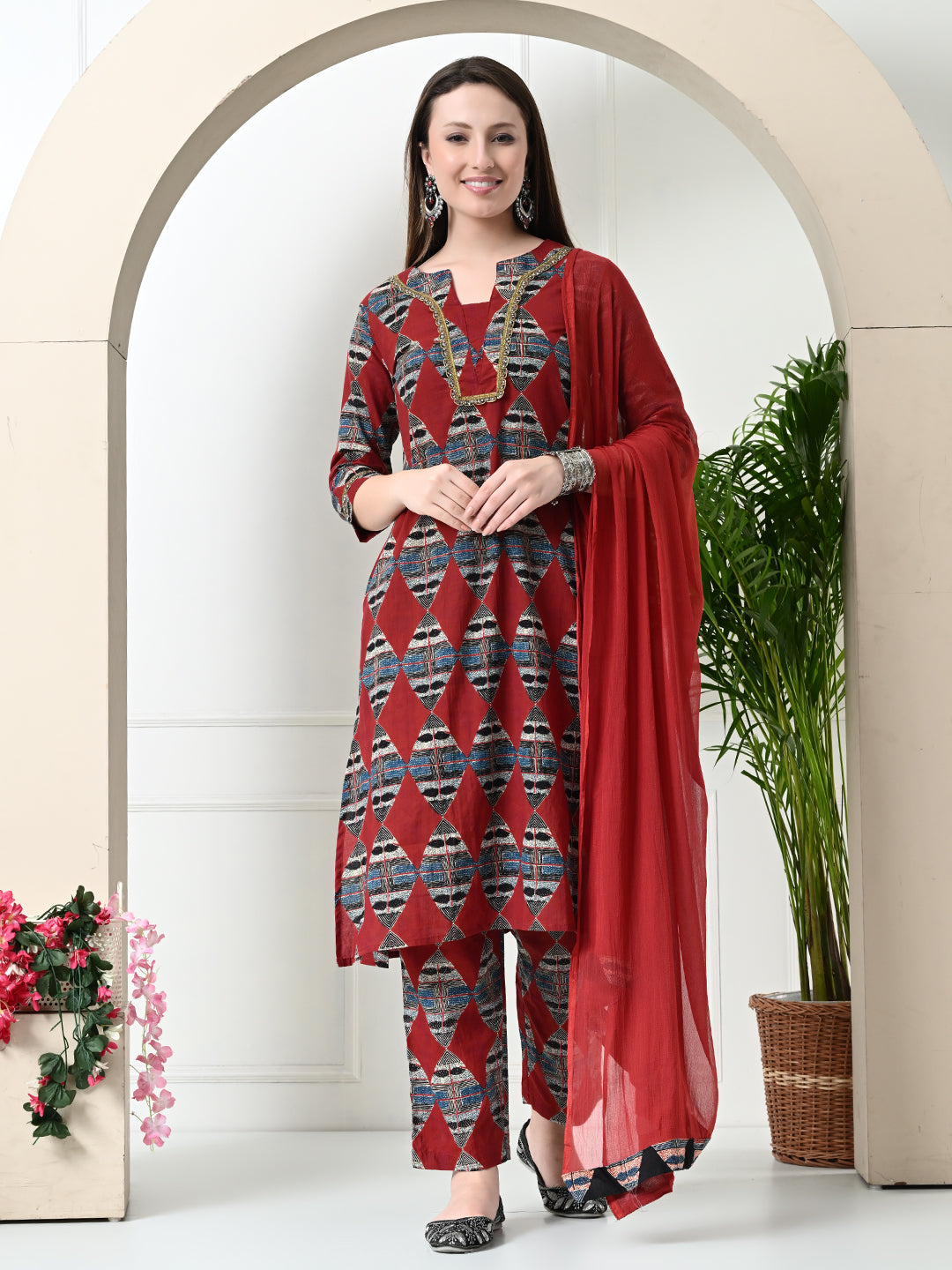 Myshka Women's Block Printed Cotton Straight Party Kurta Sets With Dupatta