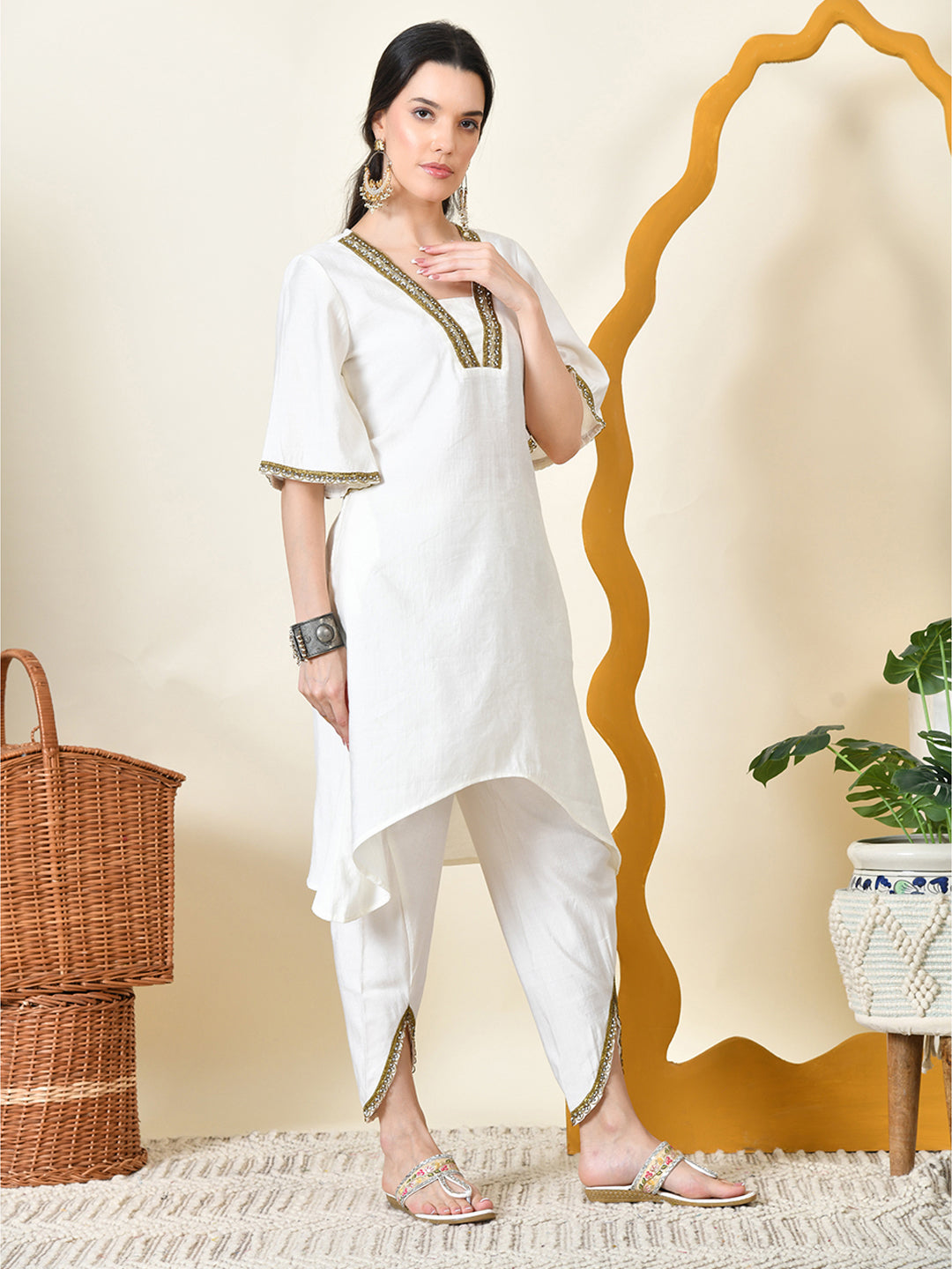 Myshka Women's White Solid V-Neck Bell Sleeves Kurta & Dhoti Pants