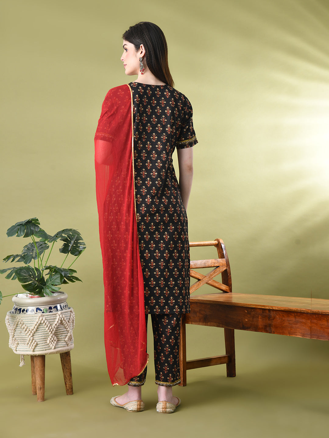 Myshka Women's Cotton Printed Kurta Set With Dupatta