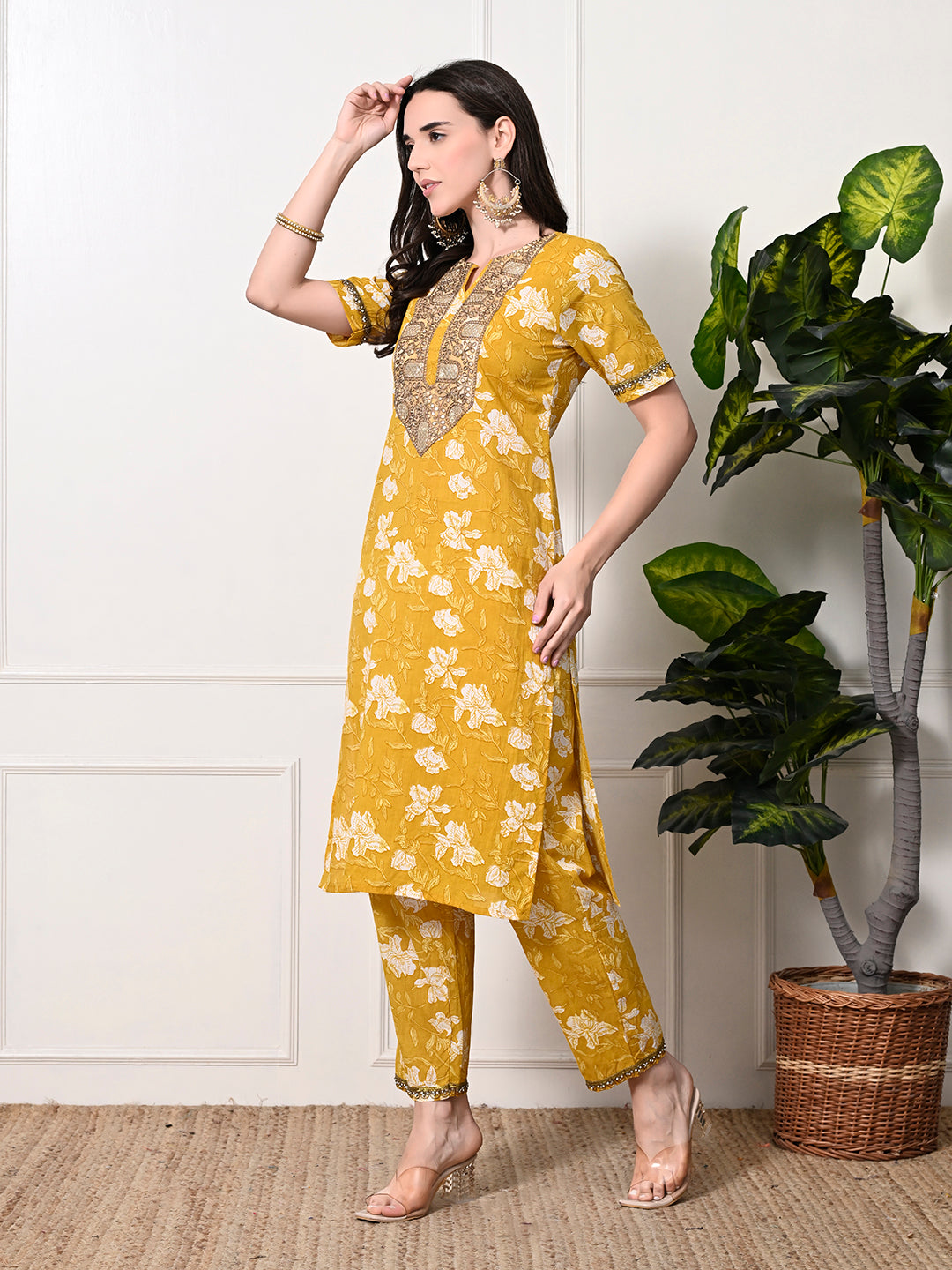 Myshka Women's Cotton Yellow Printed Kurta Set