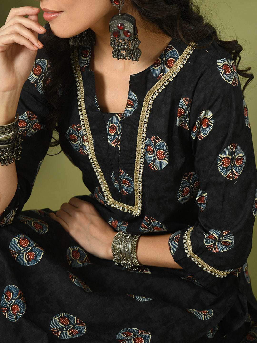 Women's  Black Printed Cotton Straight Party Kurta Sets  - Myshka