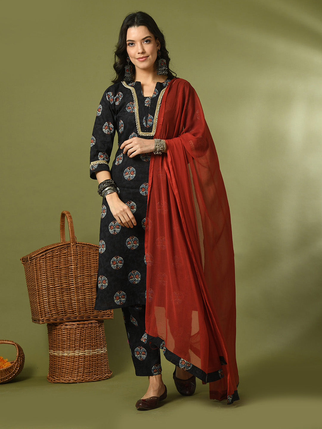 Women's  Black Printed Cotton Straight Party Kurta Sets With Dupatta - Myshka