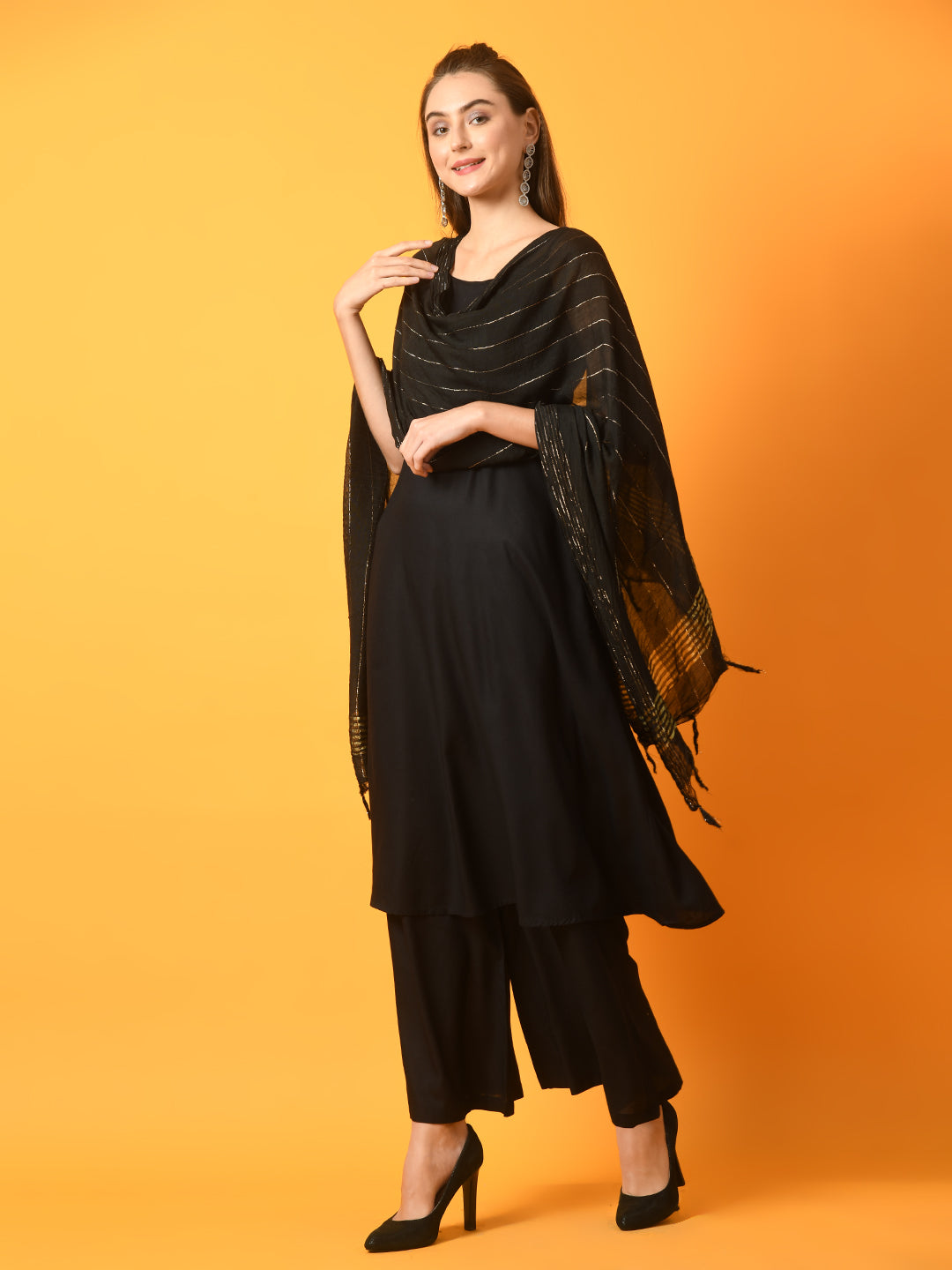 Women's  Black Solid Anarkali Party Kurta Sets With Dupatta - Myshka