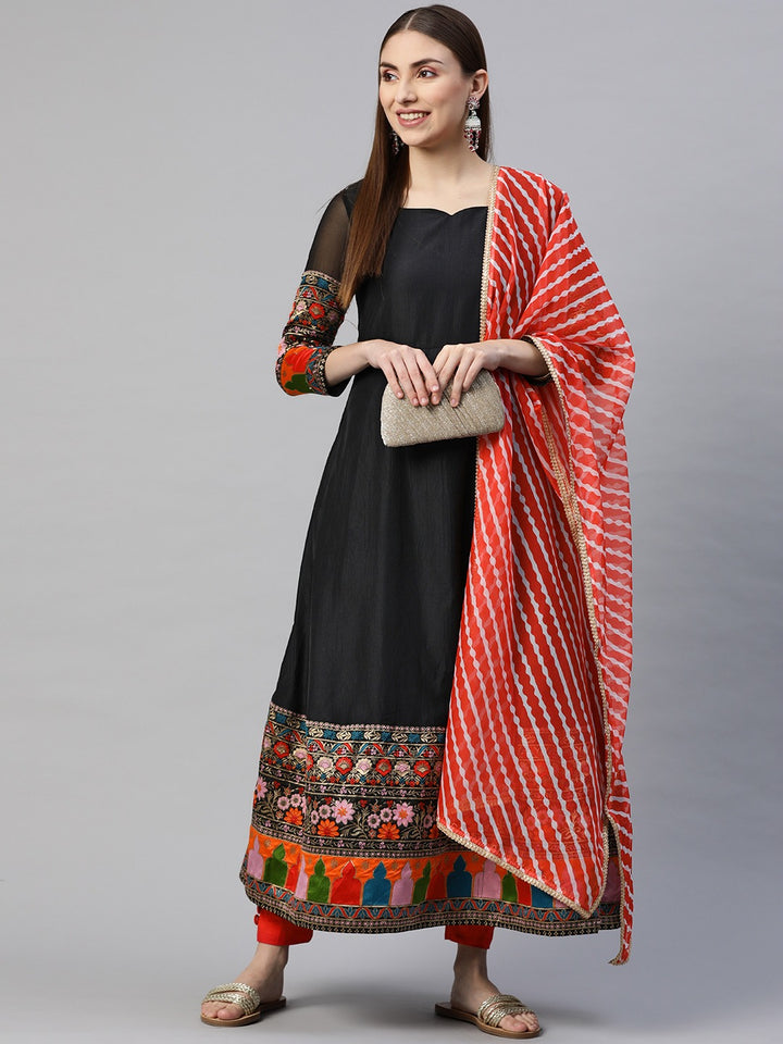 Myshka Trendy Stylish Women Multicolor Solid 3/4 Sleeve Sweetheart Neck Anarkali Gown with dupatta