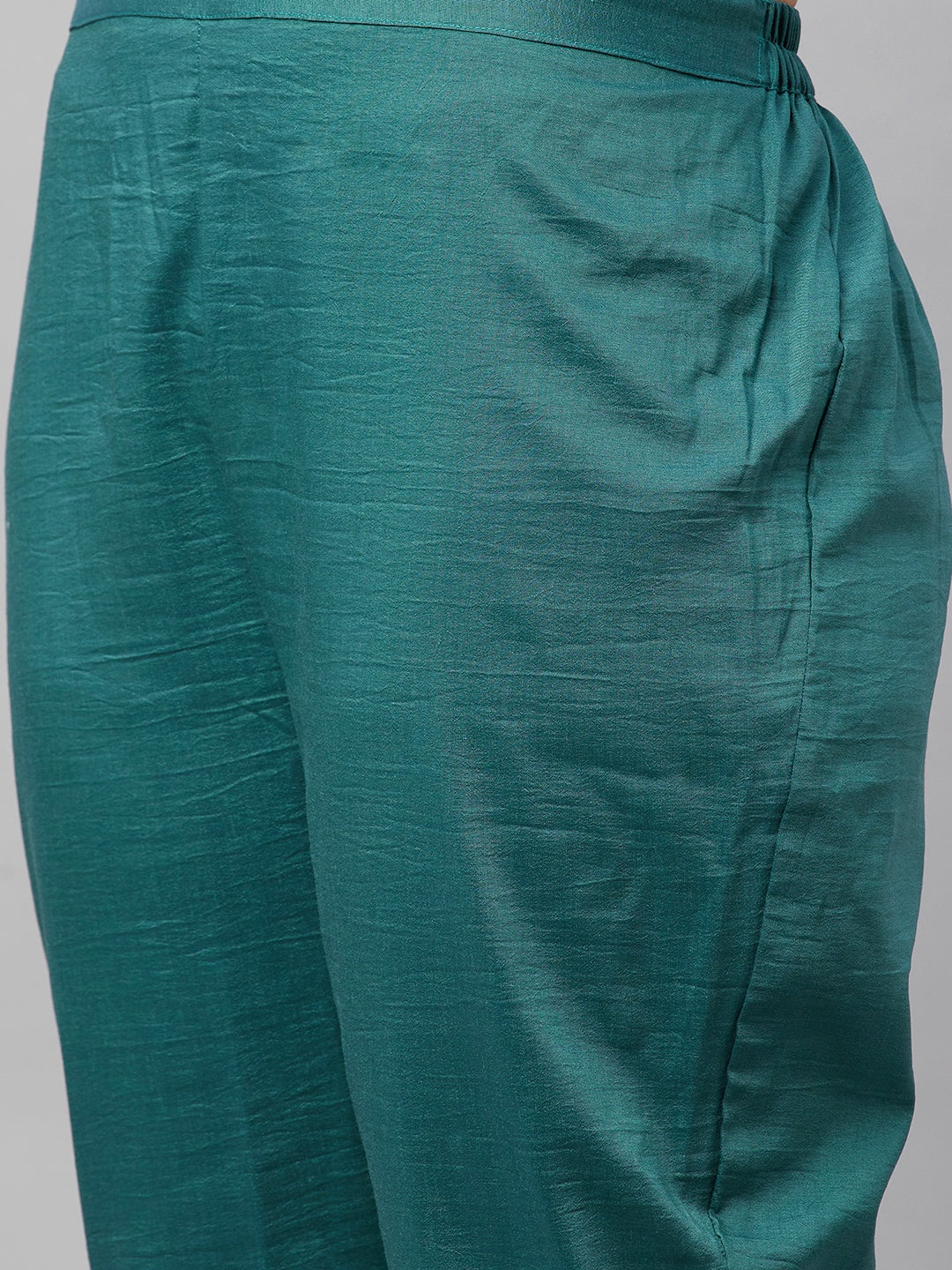 Myshka Trendy Stylish Women Dark Green Embroidered 3/4 Sleeve Round Neck Kurta Pant Dupatta Set